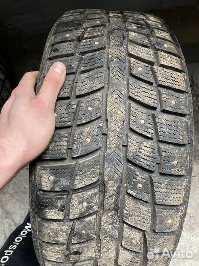 Blacklion Winter Tamer Van 205/50 R17