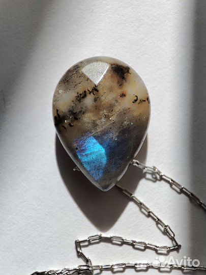 Кулон из Лабрадорита на цепочке