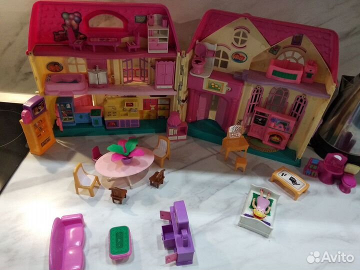 Кукольный домик с мебелью