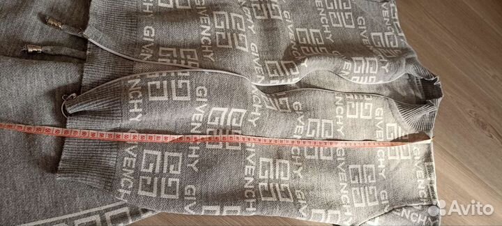 Спортивный костюм женский