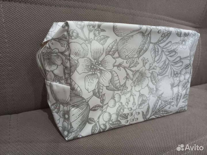 Косметичка Clinique