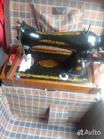 Швейная машина Подольск ручная