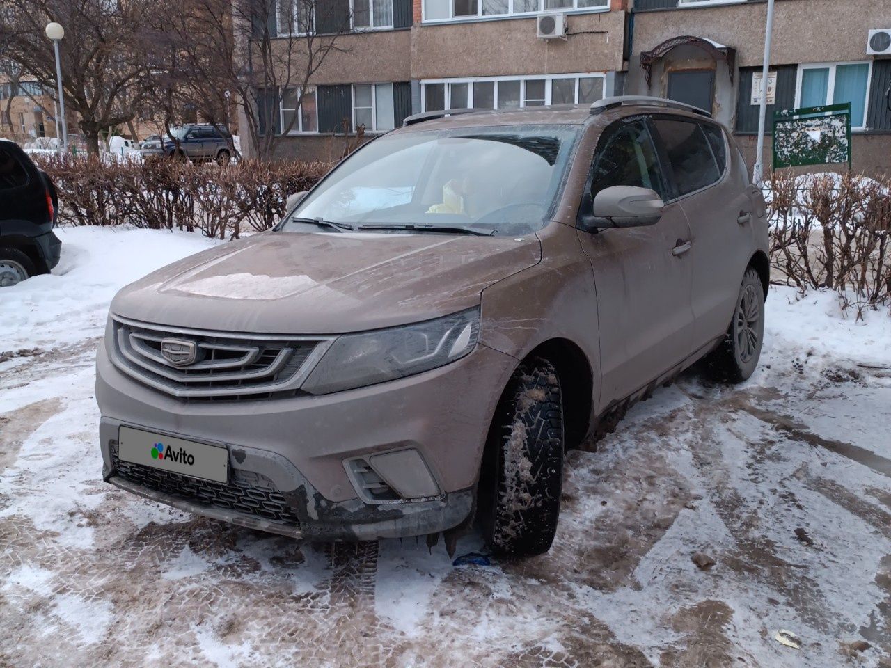 Geely Emgrand X7: фото владельца