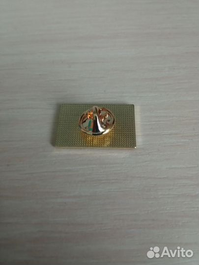 Значок Флаг России