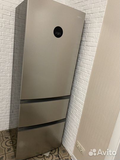Холодильник новый