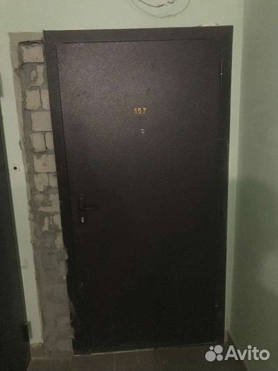 Дверь входная металлическая от застройщика