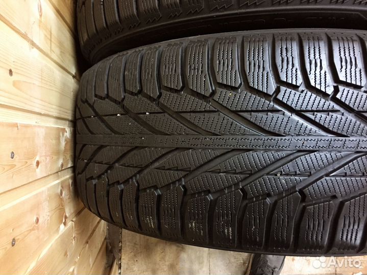 Nokian Tyres Hakkapeliitta R2 245/50 R20