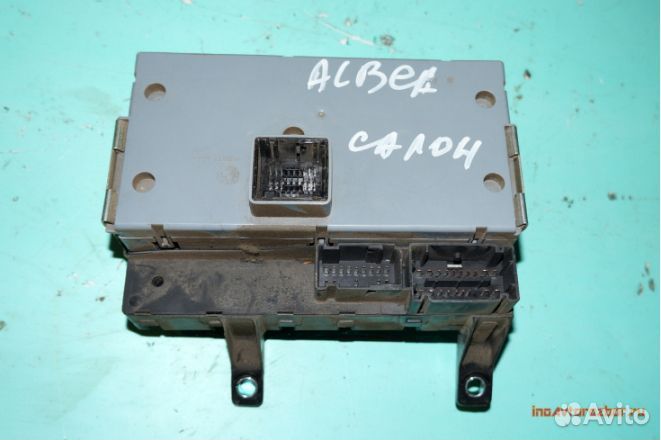 Блок предохранителей салонный 51818759 Fiat Albea