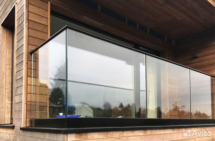 Ограждение для балкона из стекла