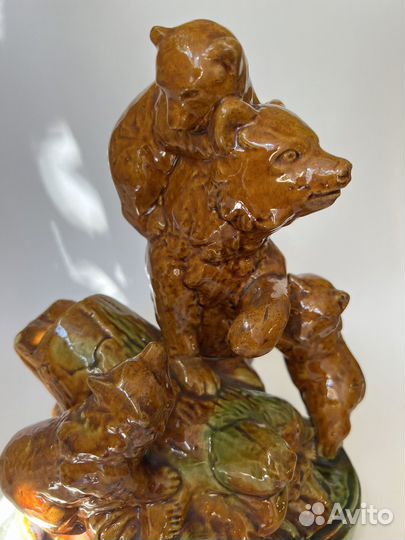 Медвецица с медвежатами Поливная керамика