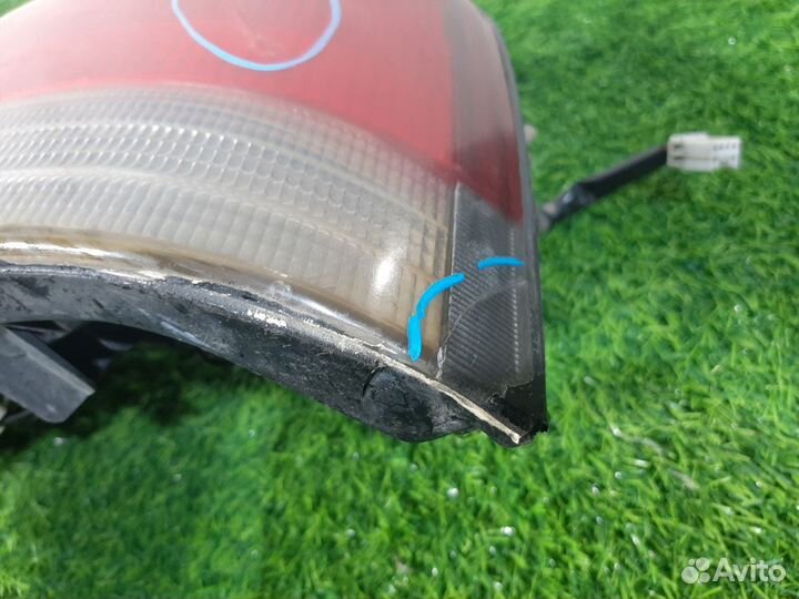 Фонарь правый на Mitsubishi Galant 8