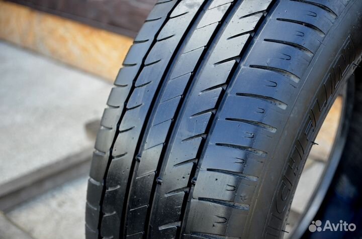 Michelin Primacy HP 215/60 R16