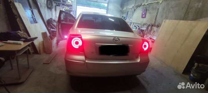 Фонари toyota avensis t25