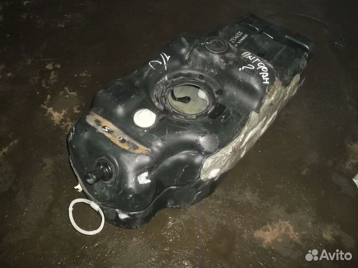 Бак топливный (Hummer H3)