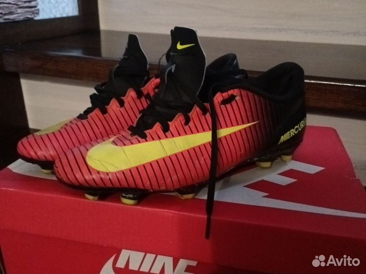 Футбольные бутсы nike mercurial