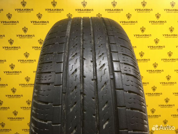 Nexen Roadian 571 235/65 R17 104T