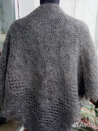 Шаль пуховая ажурная 