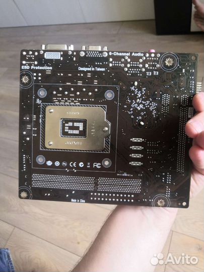 Материнская плата