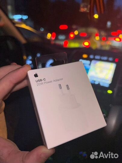Зарядное устройство Apple 20W USB-C Power Adapter
