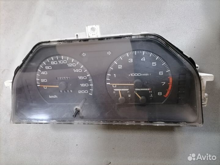 Панель приборов Mitsubishi Mirage 1991