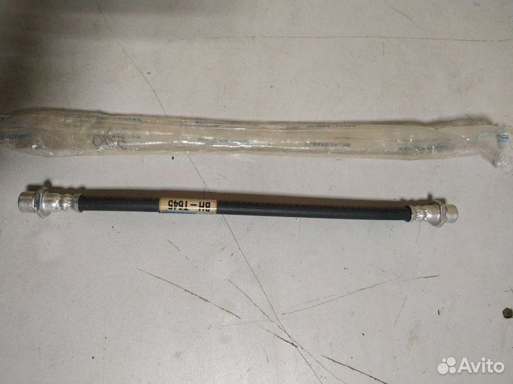 Шланг тормозной задний Toyota Rav4 1994-2000