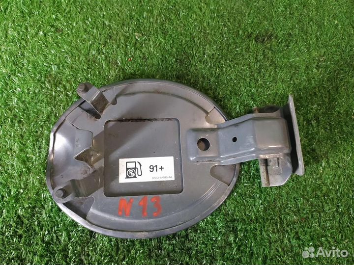 Лючок топливного бака Ford Maverick TM1 2005