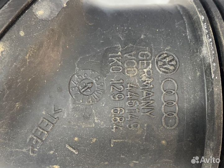 Патрубок воздушного фильтра Volkswagen Passat