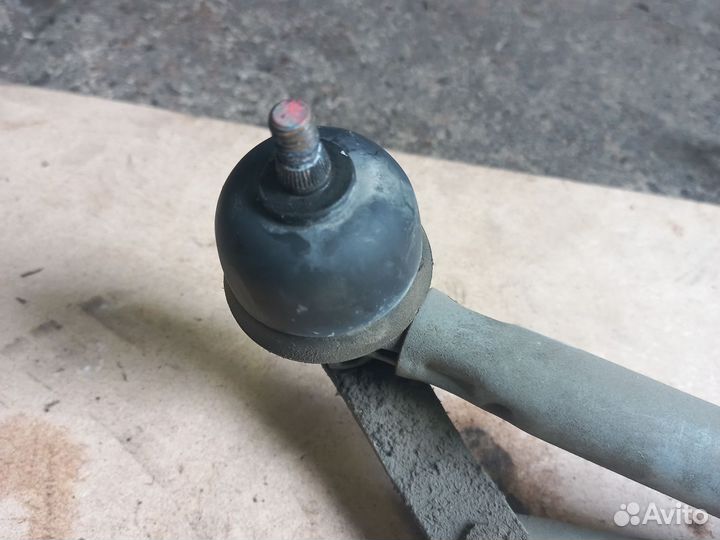 Рено Логан 1. Трапеция дворников