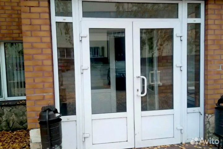 Пластиковые двери