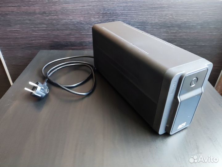 Ибп APC Easy-UPS BVX700LI-GR 700VA, 360W