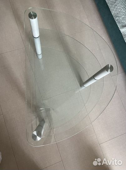 Стеклянная тумба под тв