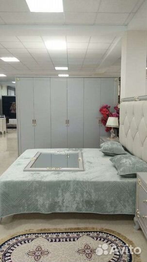 Спальный гарнитур новый