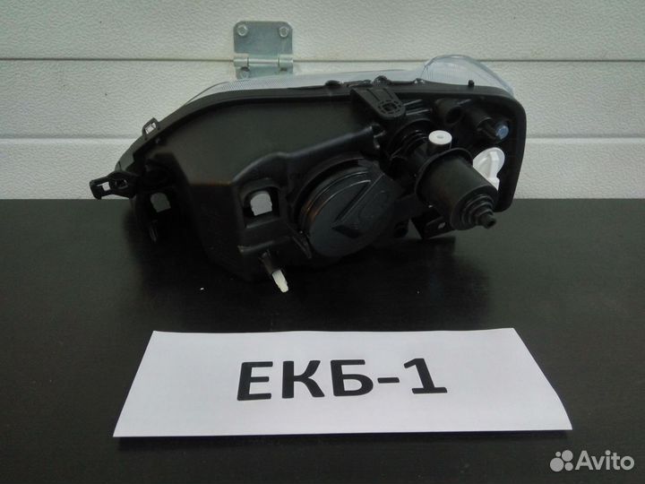 Фара правая Renault Logan 1 2004-2014