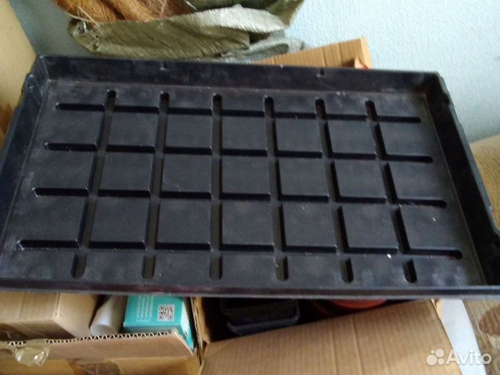 Поддоны для рассады и кассеты