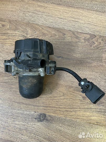 Насос продувки катализатора Porsche Cayenne 955/95