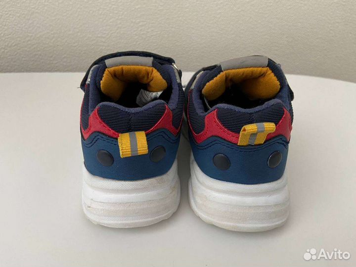 Детские кроссовки Tombi размер 22