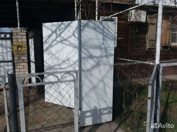 Холодильный шкаф