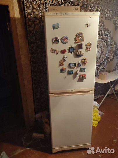 Холодильник на запчасти Стинол