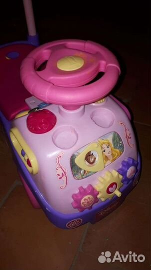 Машинка-каталка толокар