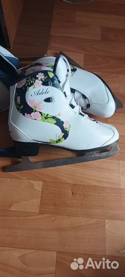 Коньки фигурные женские 41 размер