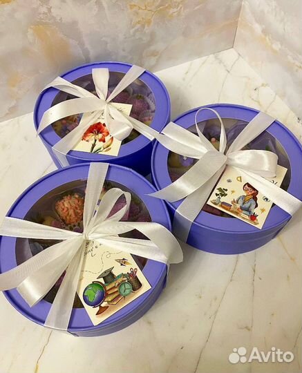 Клубника в бельгийском шоколаде на день учителя