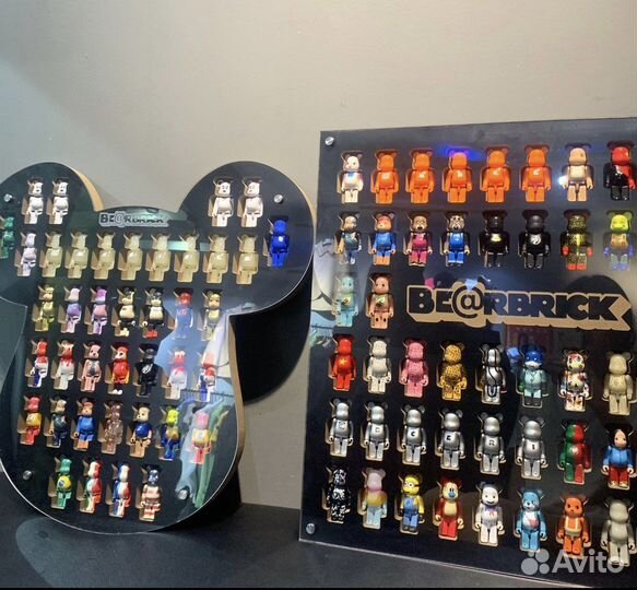 Полка для Bearbrik 100