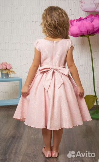 Платье для девочки нарядное
