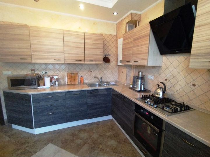 2-к. квартира, 73,7 м², 2/3 эт.