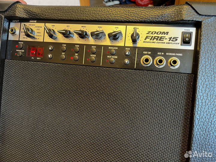 Гитарный процессорный комбоусилитель Zoom Fire-15