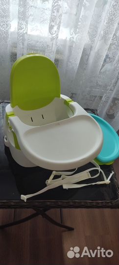 Стульчик-бустер для кормления