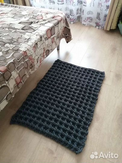 Ковер вязаный ручной работы