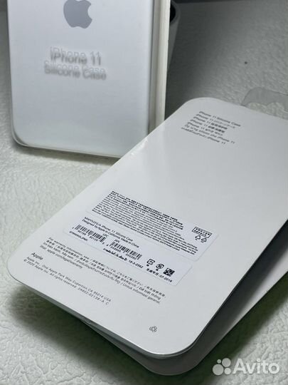 Чехол на iPhone 11