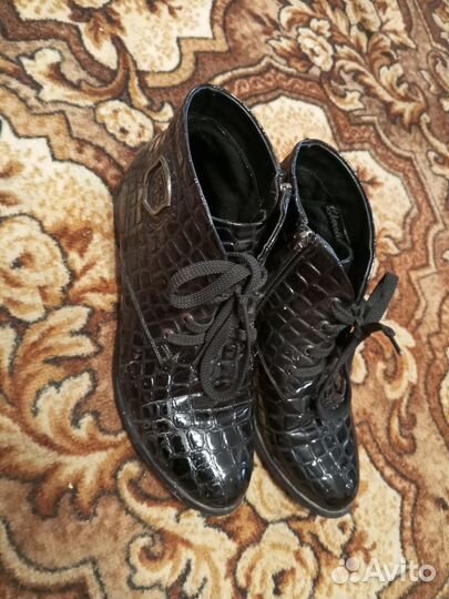 Ботинки осенние женские