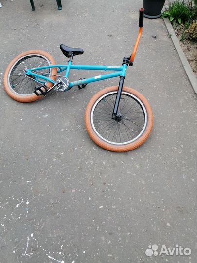 Трюковой велосипед BMX